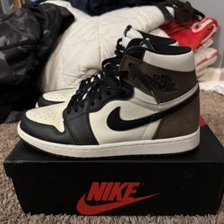 Jordan 1 Dark Mocha Size 12