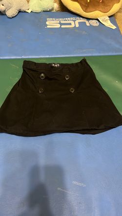 Size 6 black skirt/shorts