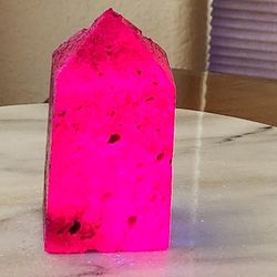 0.9 Lb (408g) Ruby Tower Reactive With UV Lights 