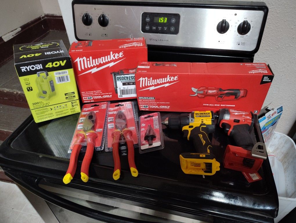 1100 In Tools Like New