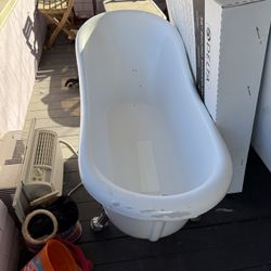 Free Claw Foot Tub