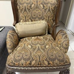 Poltrona clásica / Classic Armchair