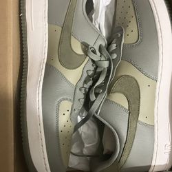 Men’s Nike Air Force Ones 