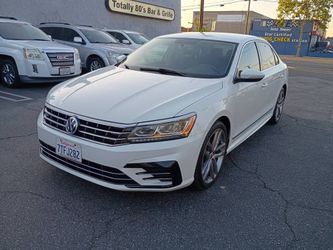 2016 VOLKSWAGEN PASSAT  
