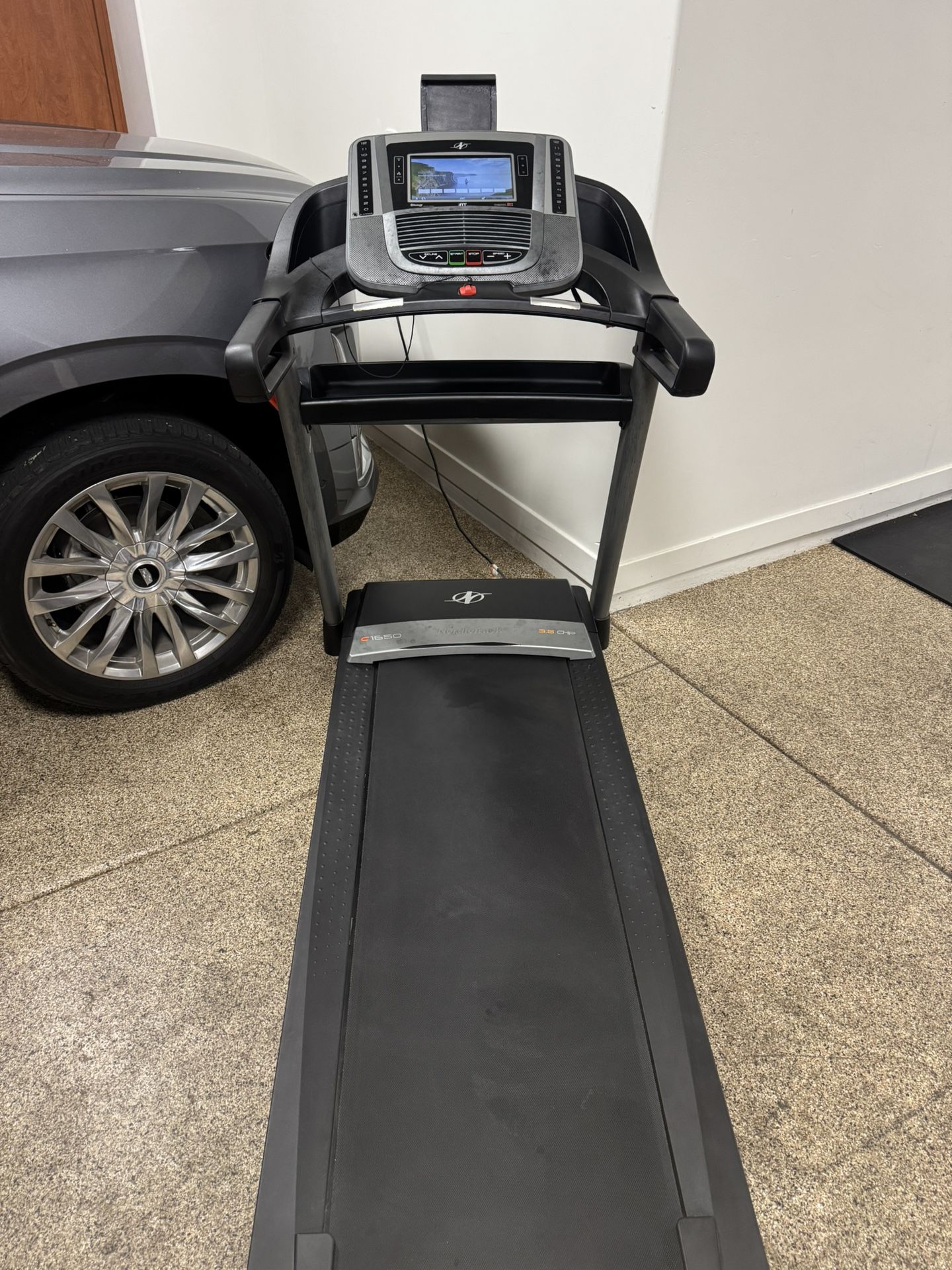 NordicTrack C1650 Treadmill With 10" Screen
