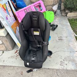 Nuna Car Seat( Infant To Toddler)