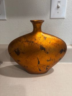 Gold Distressed Decorative Vase