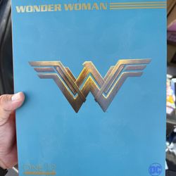 Mezco Justice League Wonder Woman