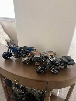 Handmade rustic metal cruiser motorcycle figurines