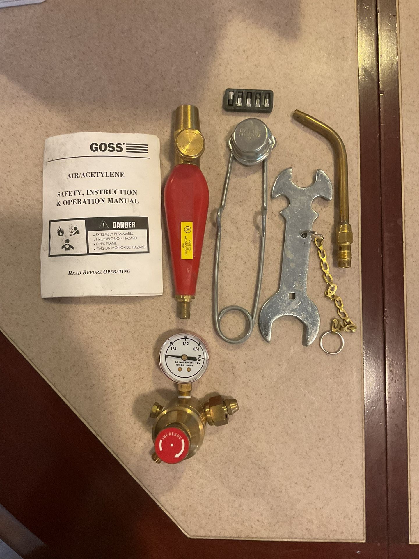 GOSS AIR/ACETYLENE TORCH KIT & REGULATOR NOS