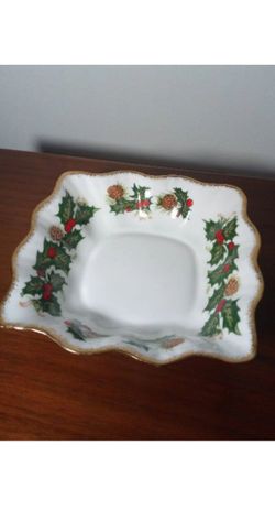VINTAGE ROSINA PORCELAIN CHRISTMAS TRINKET DISH 5"