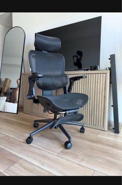 OFFICE/DESK/COMPUTER CHAIR (RETAIL OVER $300)!