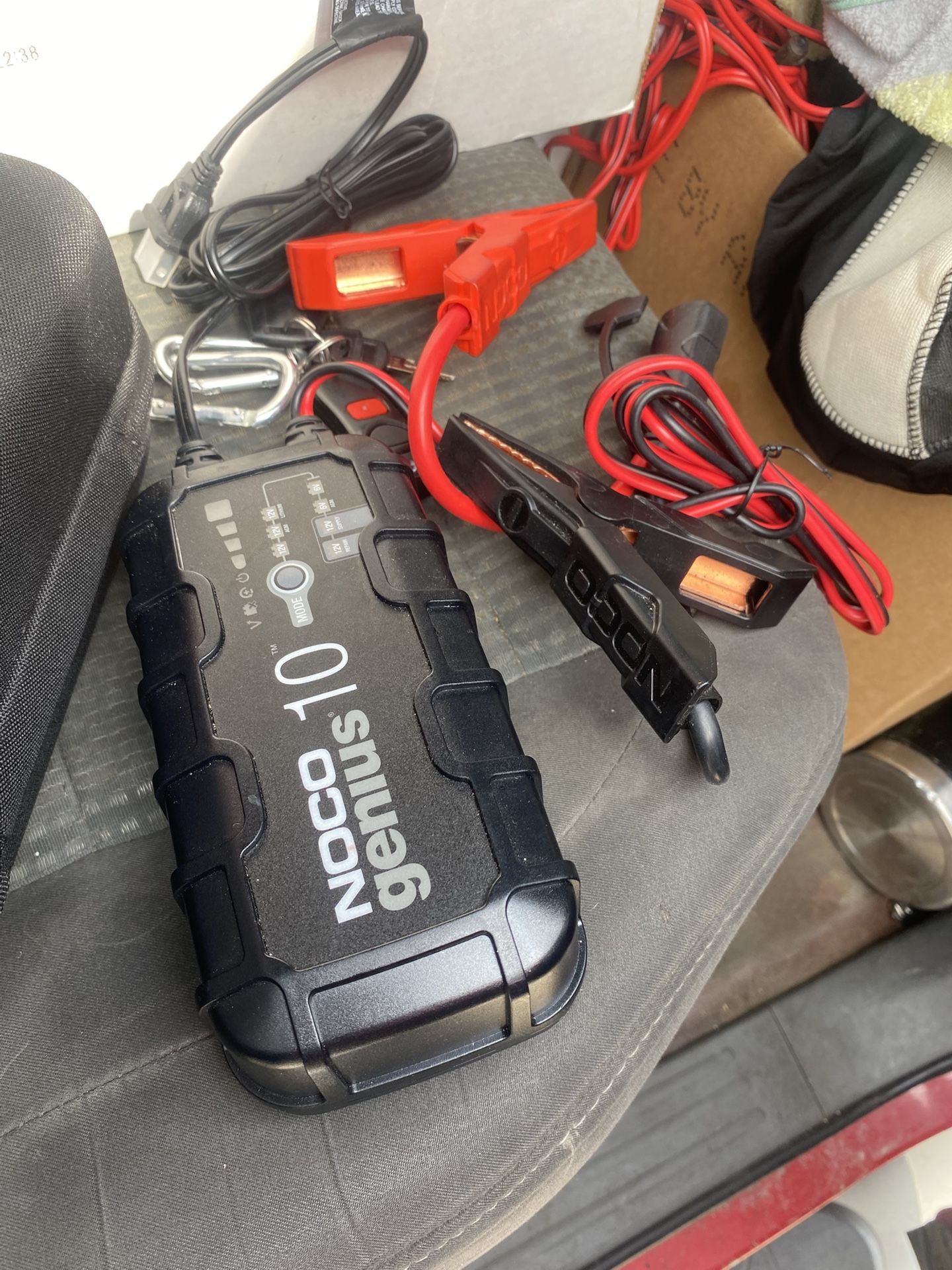 2000 Volt Jump Pack
