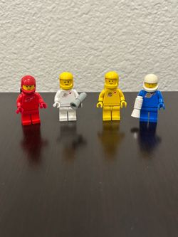 Vintage Lego Classic Spaceman Lot- 4