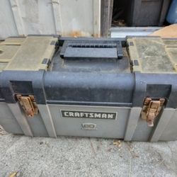 CRAFTSMAN TOOL BOX