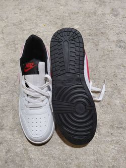 Sneakers nike  size 9