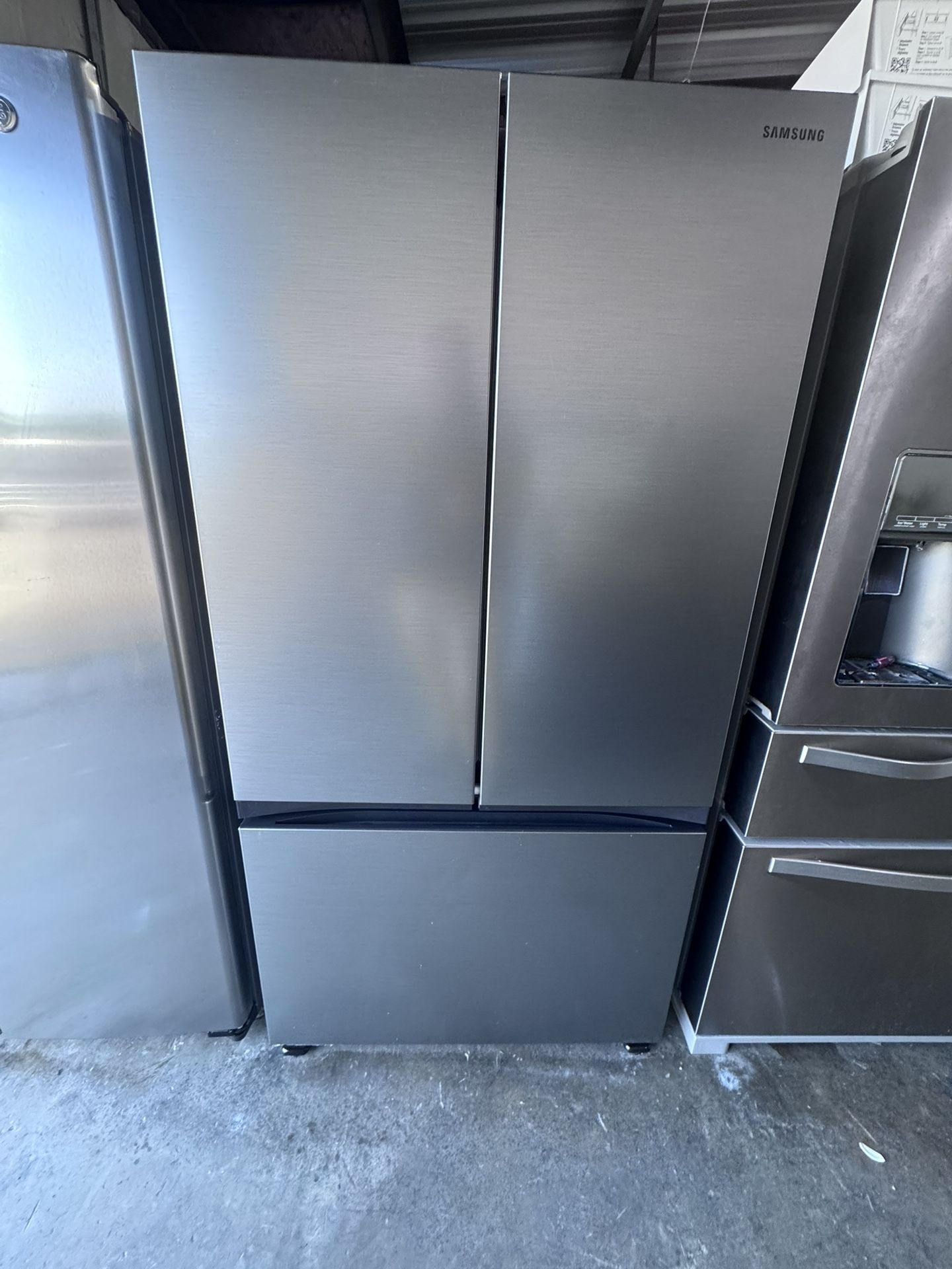 Samsung Refrigerator Stainless Steel 36 "width Manufacturer Year 2023