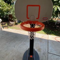 Little Tykes Basketball Court