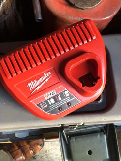 Charger milwwkee for 12 volt charger bateries