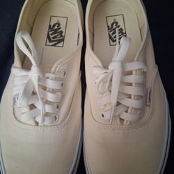 TENIS VANS SIZE 9.