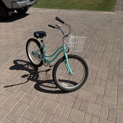 Sun Revolutions 24” Beach Cruiser - Great Condition