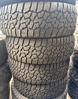 265/70/17 Falken Selling a set of 4 tires in excellent condition 🫡