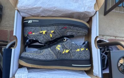 Air Force 1 LV8 Size 4.5Y
