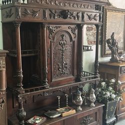 Antique stunning hunt cabinet