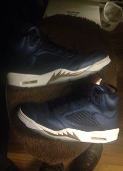 JORDAN RETRO 5 SHOES SIZE (9.5)