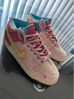 Nike Dunk Social Status Free Lunch Strawberry Milk