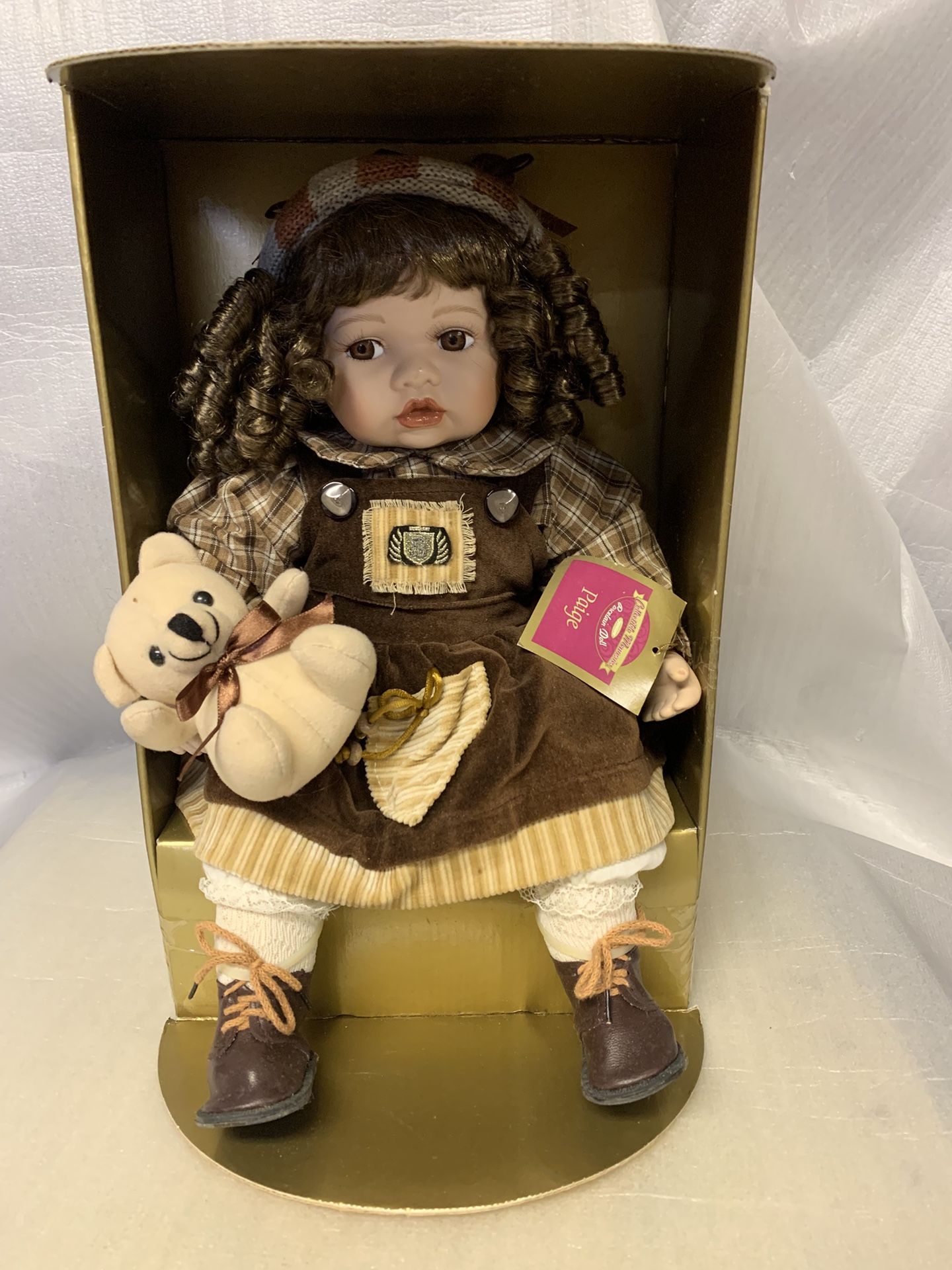 NEW VTG Collectible Memories Porcelain Genuine Doll "Paige”Complete Set Box