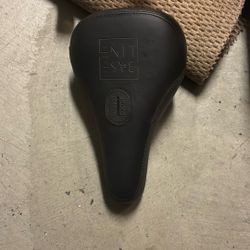 HARO BMX BASELINE PIVOTAL LEATHER SEAT