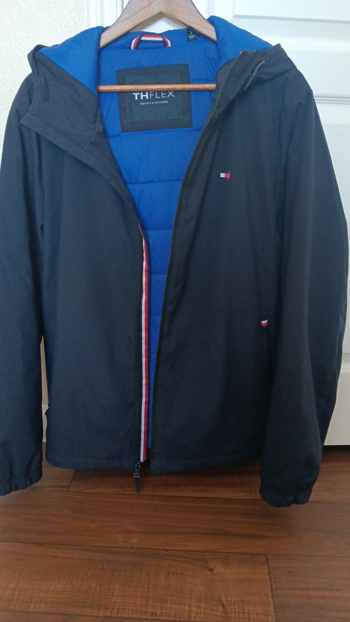 Tommy Hilfiger
Men's Lightweight Stretch Rain Jacket