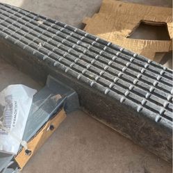 🛻 Heavy-Duty Hitch Step – Fits 2” Receivers – Great Condition! 🛠️