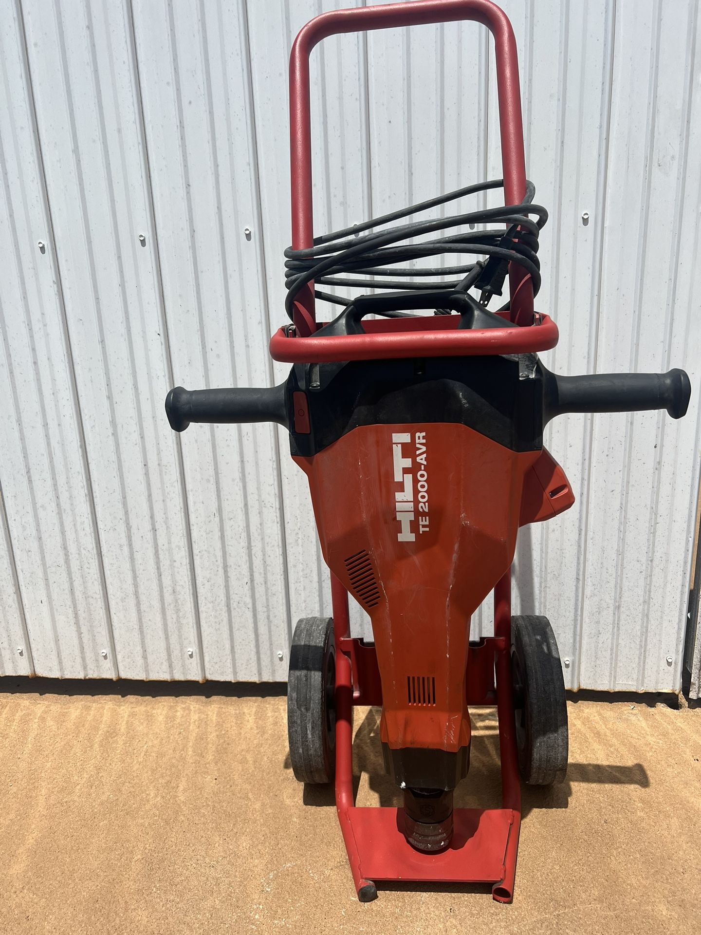 HILTI TE 2000 AVR Electric Jackhammer