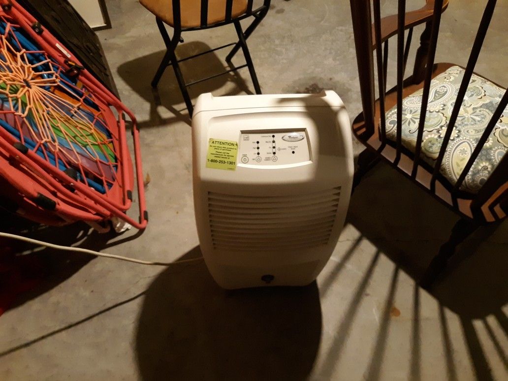 WHIRLPOOL DEHUMIDIFIER