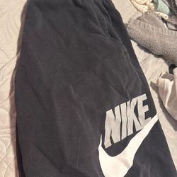 Nike shorts XL in kids