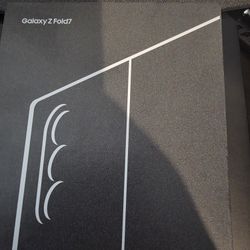 Tmobile  Samsung Fold 7 512 Gb New......network Locked