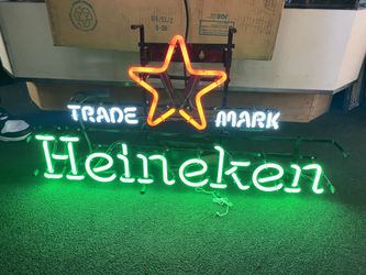 31” Heineken beer sign neon Sign Wall Or Shelf Display $180 obo  Beautiful working condition.   Fremont pick up  $180