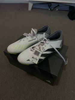 NEW ADIDAS predator accuracy men’s 6 1/2