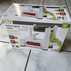 Deluxe Spiral Cutter 