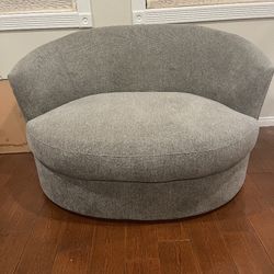 Swivel  Oversize Chair