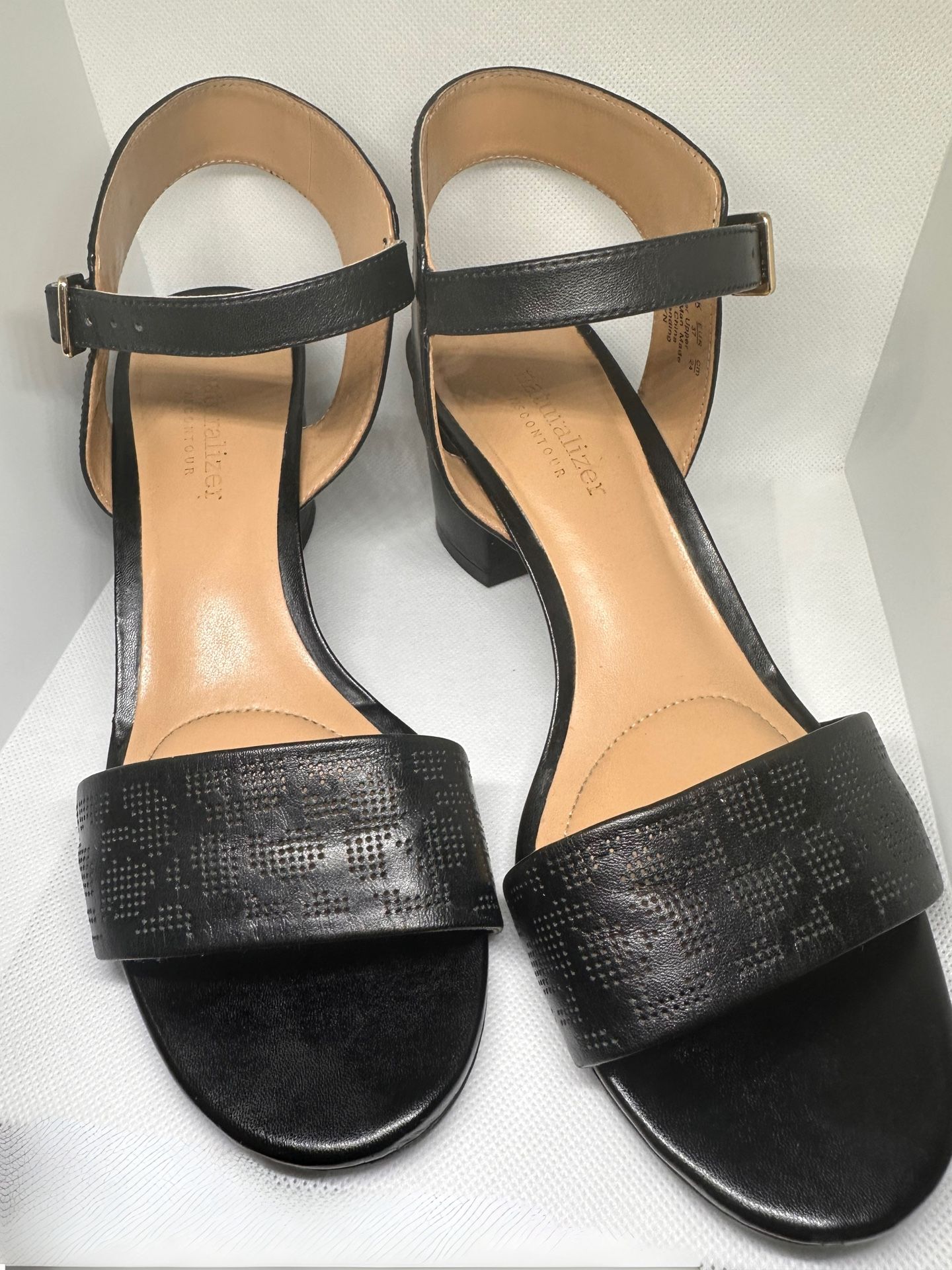 Naturalizer Sandals Block Heel Size 7W Black