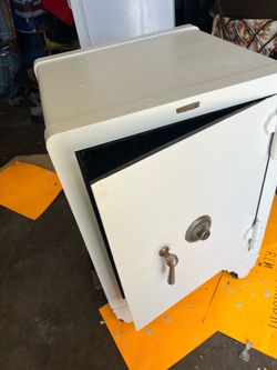 Safe antique