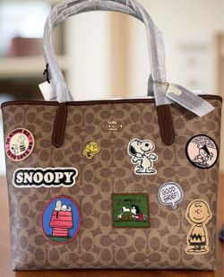 New Authentic Coach X Peanuts Snoopy City Tote in Signature Canvas with Patches CBJ91