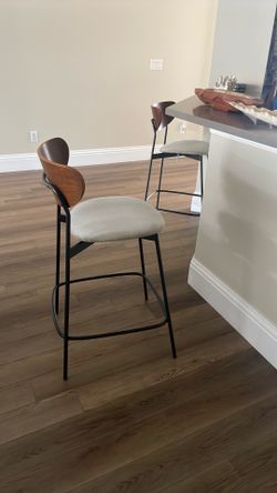 Modern Petal Bar & Counter Stools