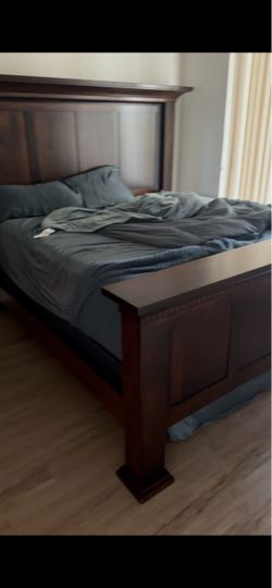 Dark Wood Panel Bed Frame with head board