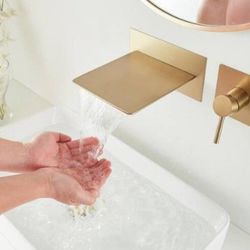 Luxury Waterfall Wall Mount single handle Sturdy faucet/Spout in Brushed Gold