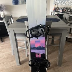 Never Used Burton Hideaway Snowboard 148. Burton Citizen Bindings and Burton bag 