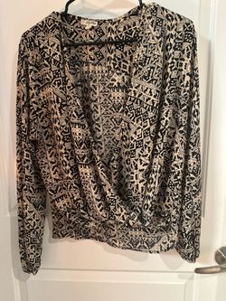 Size L long sleeve blouse